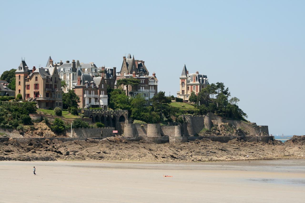 Chambres D'Hotes Le Clos D'Enhaut Dinard Zewnętrze zdjęcie